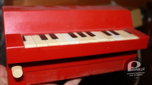 Zabawkowe Pianinko – Takie mieć, to było coś, każdy mógł poczuć się jak Chopin 