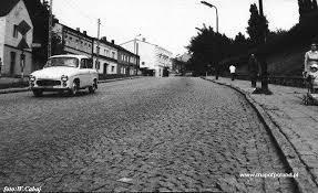 Stare ulice – Obowiązkowa kostka brukowa tzw. kocie łebki 