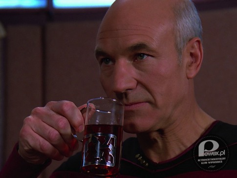 Koszyczek do szklanki – Ba, nawet Jean Luc Picard miał coś takiego. 