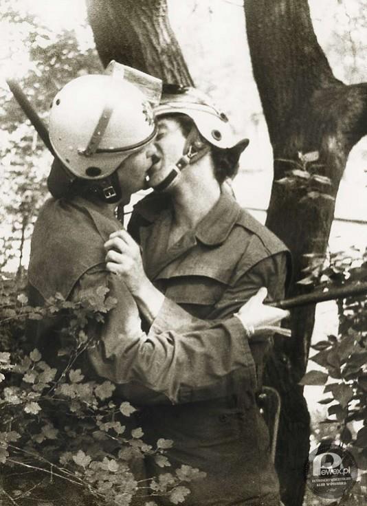 Pocałunek obywatelski – W MO doprowadzony do perfekcji 