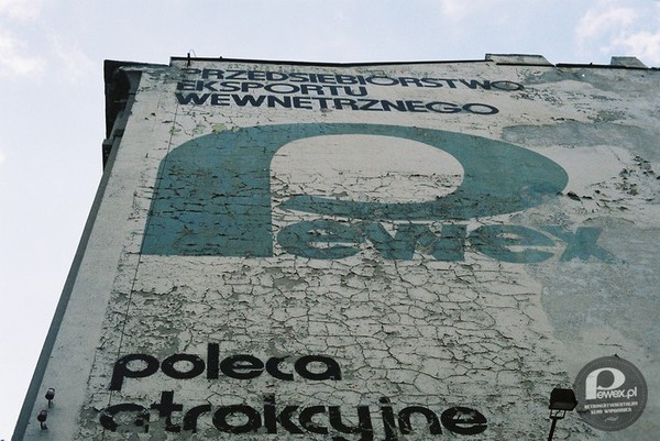 Pewex – Mural na budynku w mieście Łodzi. 