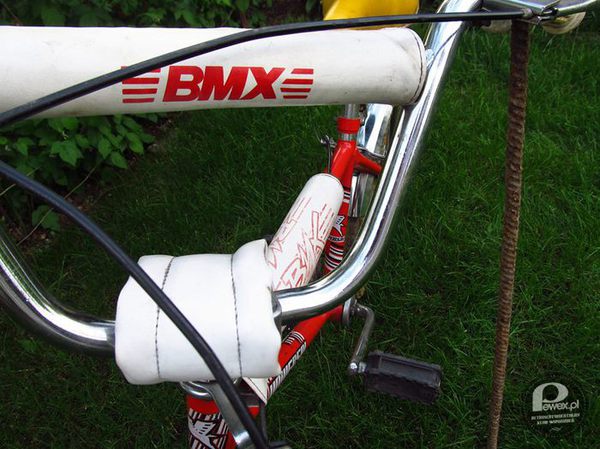 BMX – Kultowy rower w latach 1988-1991. Często występował jako komunijny prezent razem z rowerami ze stajni Wigry. 