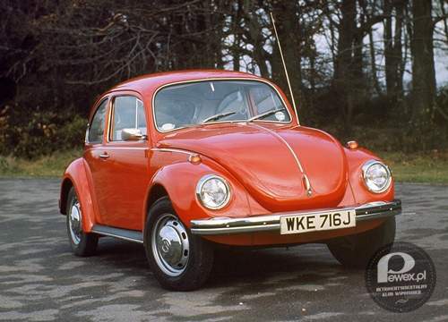 Volkswagen Garbus – 22 czerwca minęła 79-ta rocznica popisania przez Ferdynanda Porsche umowy z rządem III Rzeszy  na wykonanie trzech pierwszych  prototypów &quot;auta dla ludu&quot;, któremu to w przeciwieństwie do mocodawców udało się podbić świat. 