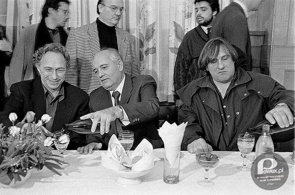 Michaił Gorbaczow w towarzystwie Pierre Richarda i Gerarda Depardieu. – W czasach gdy ten trzeci jegomość, nie był jeszcze Rosjaninem 