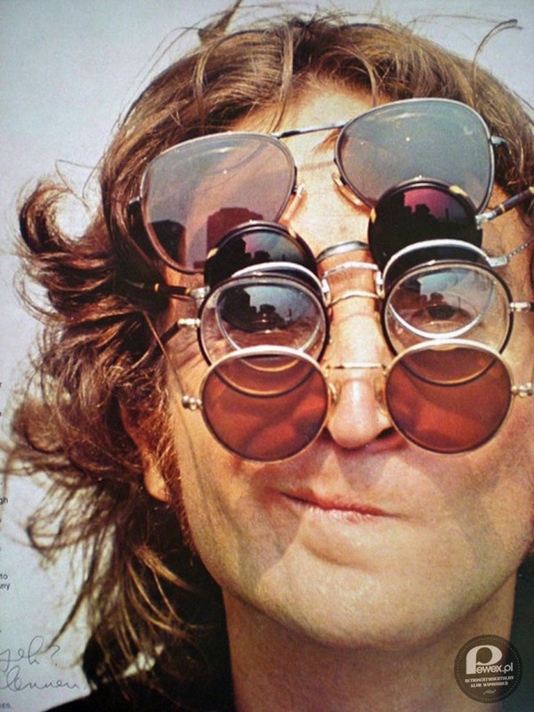 John Lennon i jego okulary –  