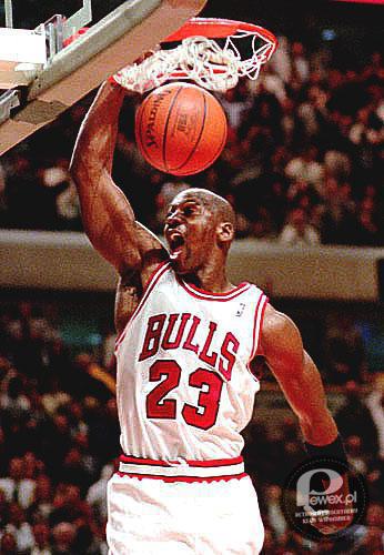 Najlepszy koszykarz z dzieciństwa? – Kto nie chciał grać jak on? Kto nie miał koszulki z numerem 23 Michael &quot;Air&quot; Jordan? 
