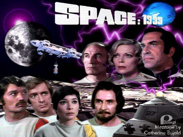 Kosmos 1999 (1975-1977) serial TV – Załoga stacji kosmicznej Alpha stara się przeżyć, kiedy potężna eksplozja powoduje     wyrzucenie Księżyca z ziemskiej orbity. Podróżując wraz z satelitą po nieznanym wszechświecie, wierzą że kiedyś uda się im powrócić na Ziemię. Jeden z popularniejszych seriali TV końca lat 70. 