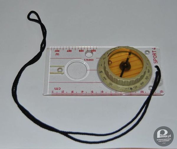 Kompas made in DDR – Zakupiony przed laty w Składnicy Harcerskiej (niestety, już nie istnieje) w Warszawie 