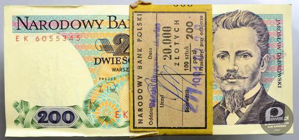 Nóweczka nieśmigany plik banknotów – Przyznacie, że graficznie stare banknoty mogły się podobać? 