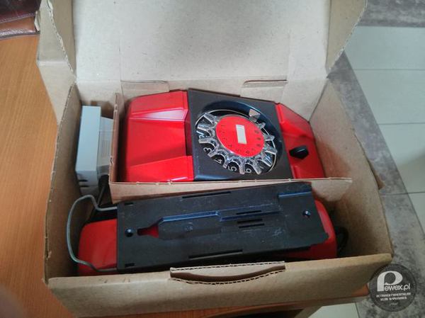 Telefon Bratek nówka sztuka nieśmigany – Przeleżał na strychu ponad 30 lat. 