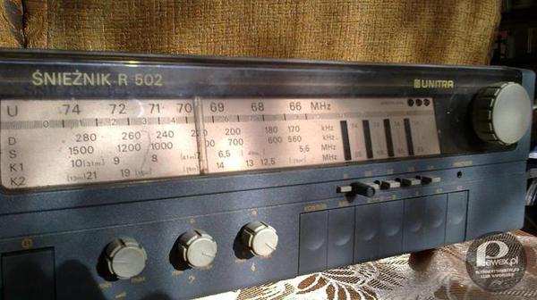 Unitra Śnieżnik R-502 – Stacjonarny radioodbiornik monofoniczny produkowany w latach 80. XX w. przez zakłady Unitra Diora. Bezpośredni następca Śnieżnika (bez żadnych oznaczeń) produkowanego dekadę wcześniej. Był produkowany także model R-504 