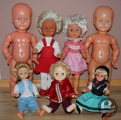 Plastikowe lalki z dzieciństwa – Dzisiaj mogłyby śmiało straszyć! 