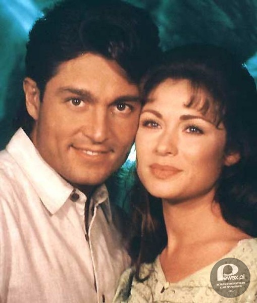 Esmeralda i Jose Armando – Głowni bohaterowie serialu Esmeralda z lat 90-tych. 