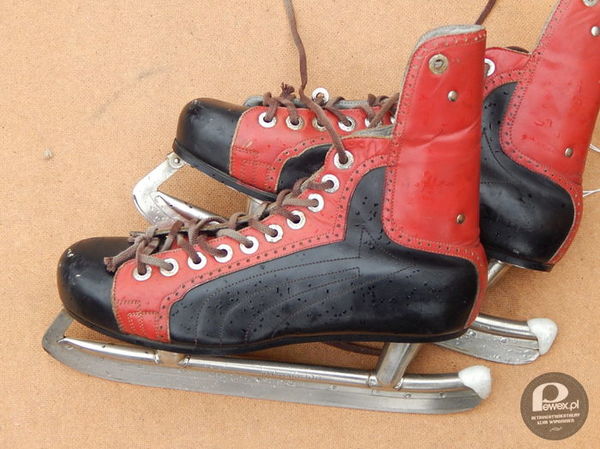 Łyżwy METEOR 100 z przełomu lat 70 – Całe skórzane, wiązane, dobrze znane jako łyżwy hokejowe 